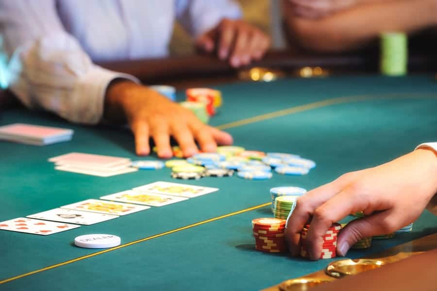 Bàn về việc chọn phòng cược trong game bài Poker - Hình 2 ban ve viec chon phong cuoc trong game bai poker - hinh 2