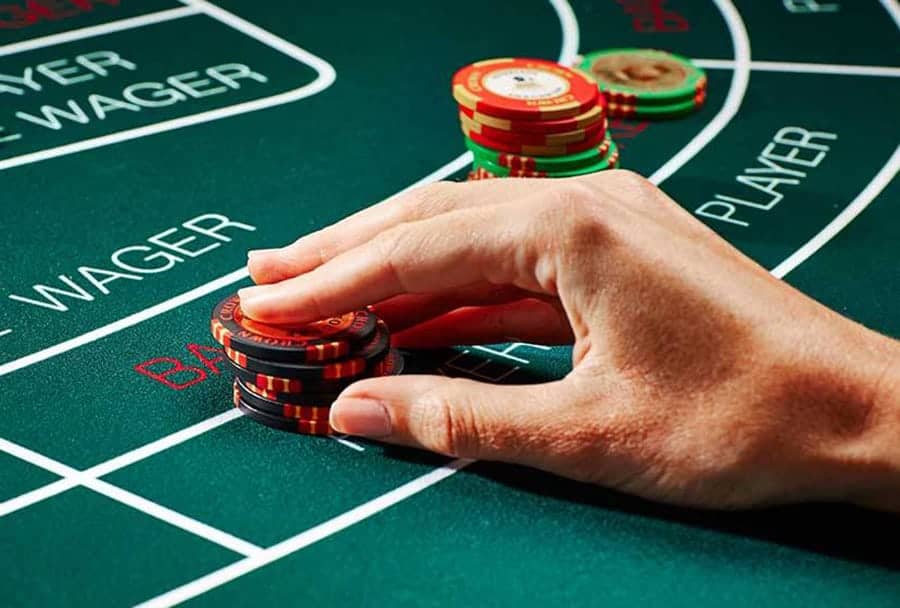 Kiếm tiền triệu mỗi ngày với thủ thuật chơi bài Baccarat cực dễ - Hình 2 kiem tien trieu moi ngay voi thu thuat choi bai baccarat cuc de - hinh 2