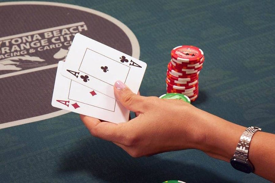 Người chơi nên chọn trường phái nào để chơi Poker là chuẩn nhất - Hình 1 nguoi choi nen chon truong phai nao de choi poker la chuan nhat - hinh 1