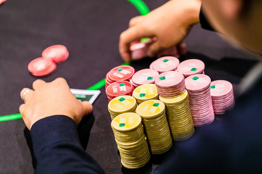 Một trong những kinh nghiệm giúp chiến thắng game Baccarat đến 99% - Hình 1 mot trong nhung kinh nghiem giup chien thang game baccarat den 99% - hinh 1