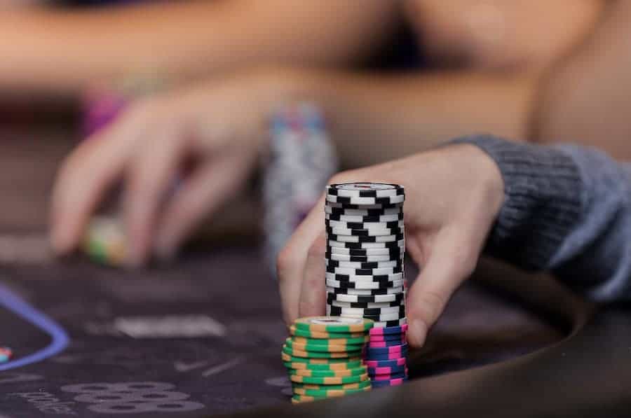 Một trong những kinh nghiệm giúp chiến thắng game Baccarat đến 99% - Hình 3 mot trong nhung kinh nghiem giup chien thang game baccarat den 99% - hinh 3