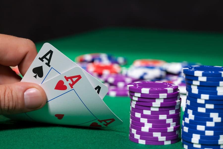 Những chiến thuật chơi Poker giúp bạn đánh gục đối thủ - Hình 2 nhung chien thuat choi poker giup ban danh guc doi thu - hinh 2