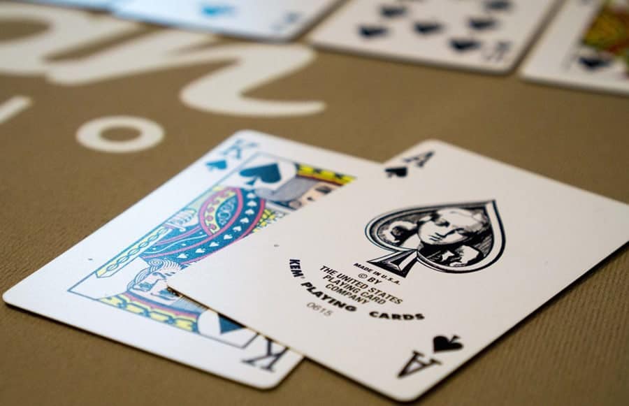 Tham khảo những chiến thuật đỉnh cao khi chơi Poker - Hình 2 tham khao nhung chien thuat dinh cao khi choi poker - hinh 2