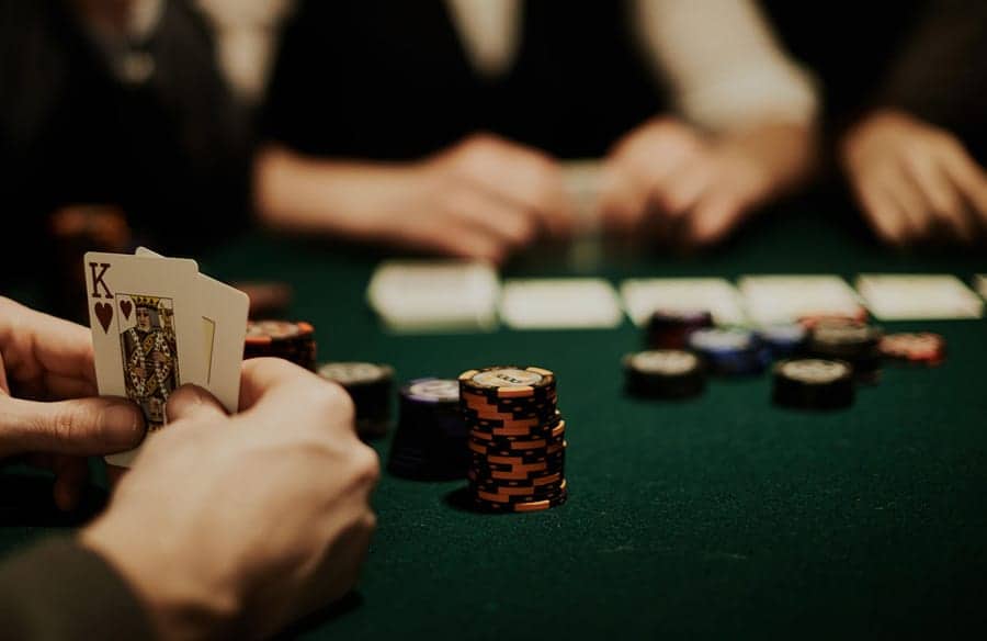 Các cách nhận xét cửa chơi trong game Baccarat - Hình 2 cac cach nhan xet cua choi trong game baccarat - hinh 2