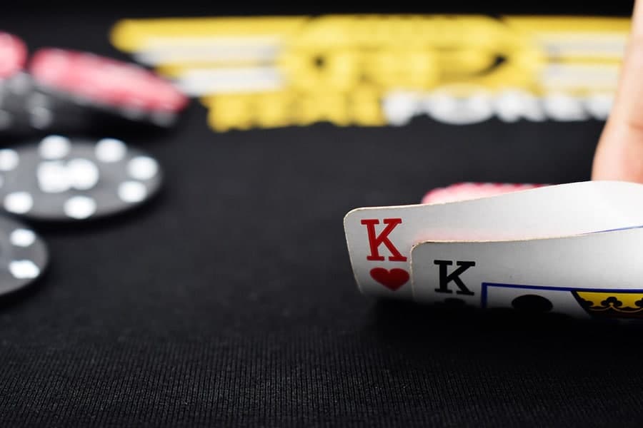 Hướng dẫn chi tiết về chơi bài Baccarat dễ thắng nhất - Hình 2 huong dan chi tiet ve choi bai baccarat de thang nhat - hinh 2