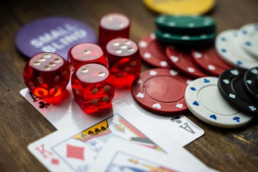 Những lời khuyên sáng giá khi chơi Poker mà bạn cần biết - Hình 1 nhung loi khuyen sang gia khi choi poker ma ban can biet - hinh 1