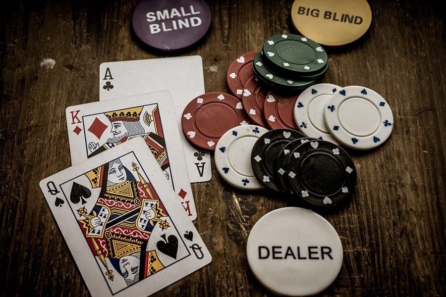 Những lời khuyên sáng giá khi chơi Poker mà bạn cần biết - Hình 3 nhung loi khuyen sang gia khi choi poker ma ban can biet - hinh 3
