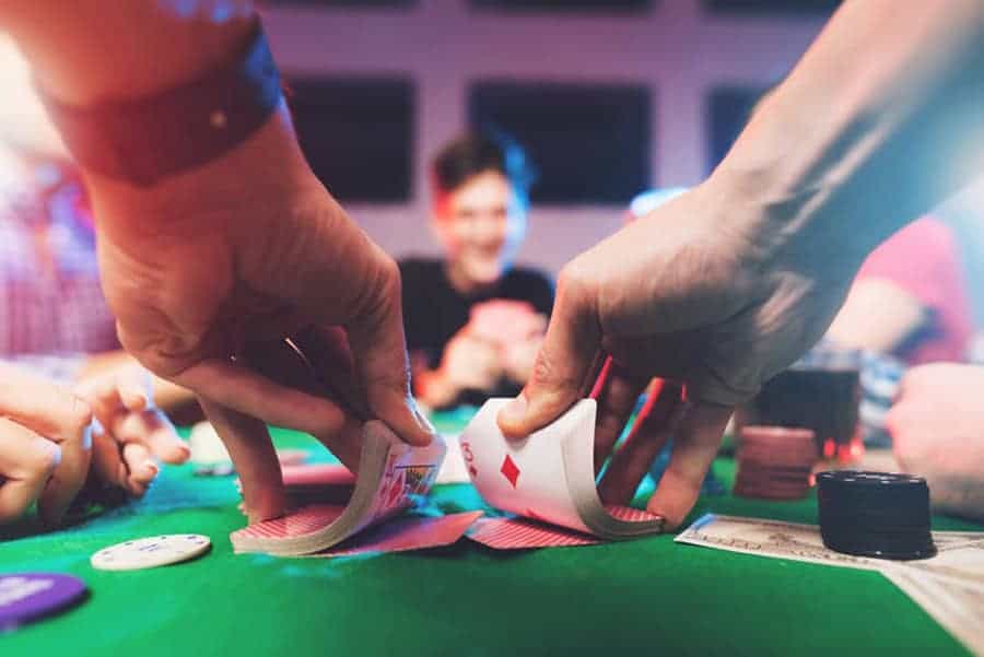 Những vấn đề bạn cần chú ý để làm giàu từ game chơi Baccarat - Hình 2 nhung van de ban can chu y de lam giau tu game choi baccarat - hinh 2