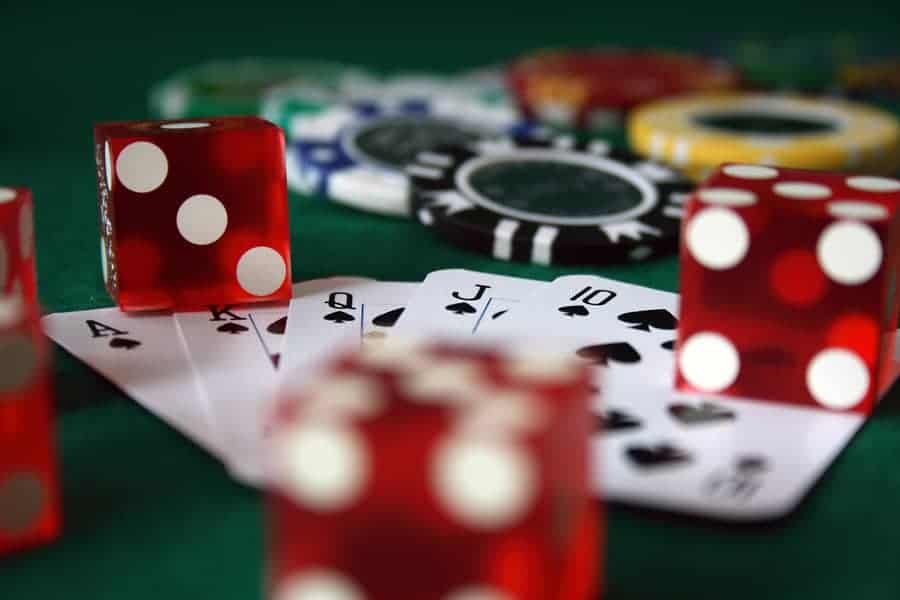 Làm thế nào để chiến thắng bàn đấu Baccarat? - Hình 1 lam the nao de chien thang ban dau baccarat? - hinh 1
