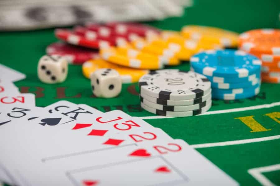 Những cách đặt phù hợp cho từng bộ bài Blackjack - Hình 2 nhung cach dat phu hop cho tung bo bai blackjack - hinh 2
