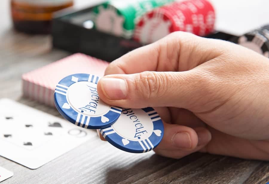 Những cách đặt phù hợp cho từng bộ bài Blackjack - Hình 3 nhung cach dat phu hop cho tung bo bai blackjack - hinh 3