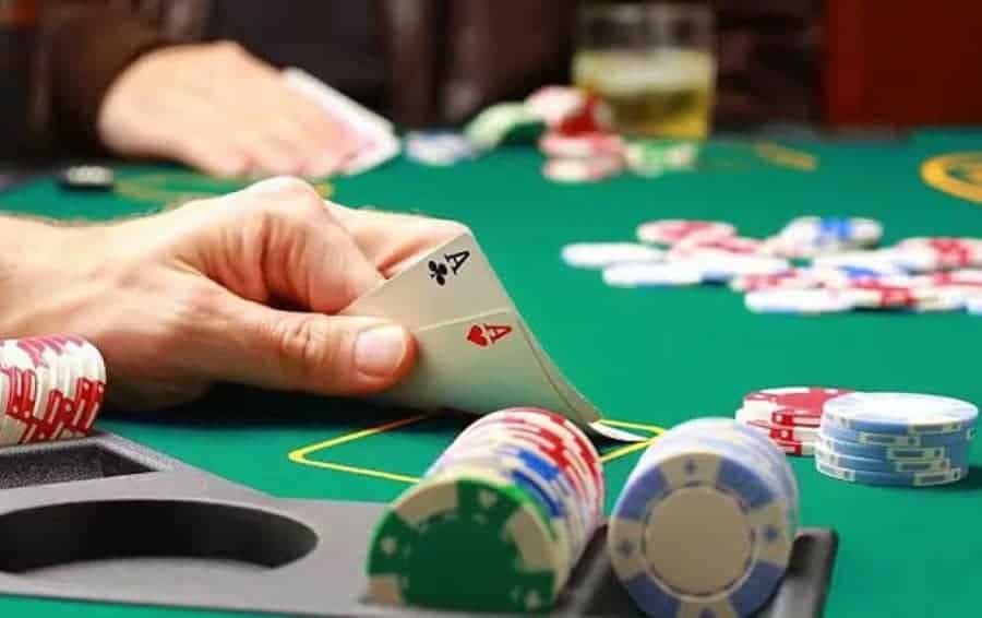 Luật chơi và những bí quyết làm chủ sòng chơi Baccarat - Hình 3 luat choi va nhung bi quyet lam chu song choi baccarat - hinh 3