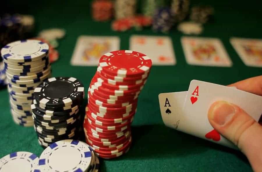 Tránh những hiểu lầm về Poker online - Hình 3 tranh nhung hieu lam ve poker online - hinh 3