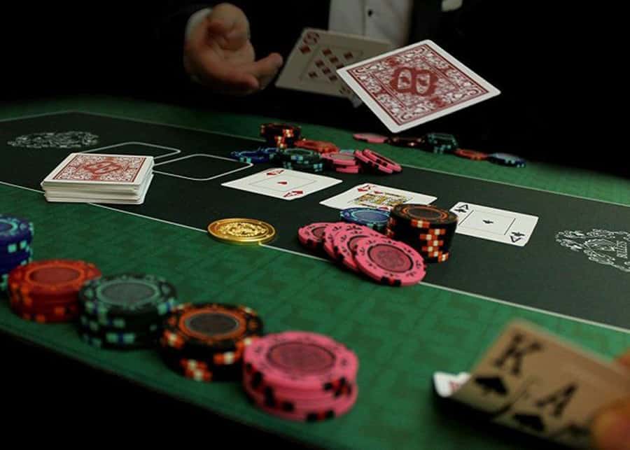 Trước khi tham gia bàn đấu Baccarat, bạn nên có gì? - Hình 3 truoc khi tham gia ban dau baccarat, ban nen co gi? - hinh 3