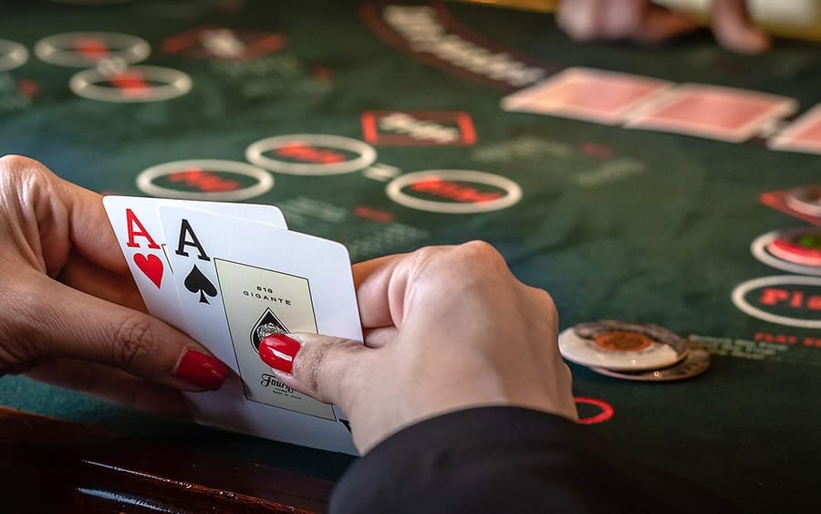 Tuyệt chiêu chơi game Baccarat hiệu quả với chiến thuật Alembert - Hình 2 tuyet chieu choi game baccarat hieu qua voi chien thuat alembert - hinh 2