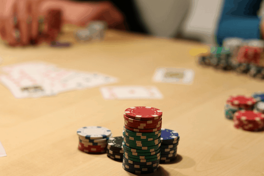 Tìm hiểu về quy tắc Đầu Hàng trong Blackjack - Hình 3 tim hieu ve quy tac dau hang trong blackjack - hinh 3