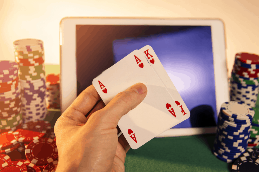 Luật rút bài và xét trường hợp trong Baccarat online - Hình 1
