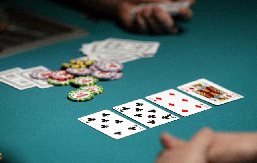 Sẽ bỏ phí nếu không biết những chiến thuật khi chơi game Blackjack này - Hình 3 se bo phi neu khong biet nhung chien thuat khi choi game blackjack nay - hinh 3