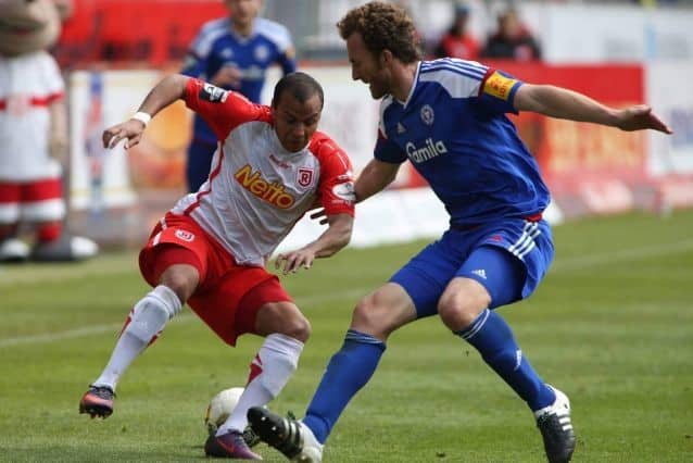 Soi kèo nhà cái bóng đá trận Regensburg vs Holstein Kiel
