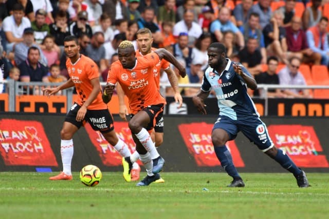 Soi kèo nhà cái bóng đá trận Lorient vs Rennes
