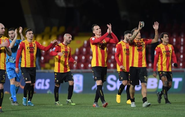 Soi kèo nhà cái bóng đá trận Benevento vs AS Roma Soi kèo nhà cái bóng đá trận Benevento vs AS Roma