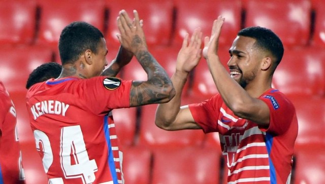 Soi kèo nhà cái bóng đá trận Granada CF vs Villarreal Soi kèo nhà cái bóng đá trận Granada CF vs Villarreal