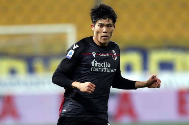 Soi kèo nhà cái bóng đá trận Bologna vs Genoa