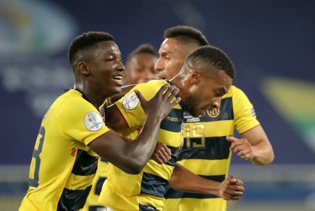 Soi kèo nhà cái bóng đá trận Ecuador vs Brazil Soi kèo nhà cái bóng đá trận Ecuador vs Brazil