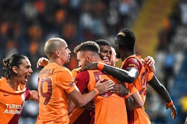 Soi kèo nhà cái bóng đá trận Galatasaray vs Lazio Soi kèo nhà cái bóng đá trận Galatasaray vs Lazio