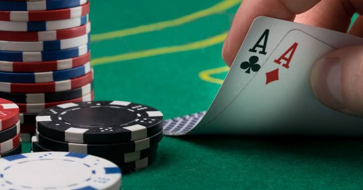 Khám phá những loại hình trò chơi Poker hàng đầu hiện nay Kham pha nhung loai hinh tro choi Poker hang dau hien nay