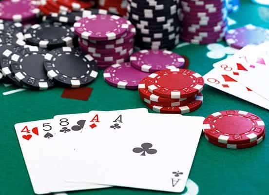 Luật chơi bài Poker cơ bản và những lựa chọn trong mỗi vòng Luat choi bai Poker co ban va nhung lua chon trong moi vong
