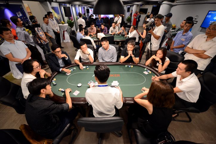 Ở Việt Nam Poker có được phổ biến như các game bài khác không? O Viet Nam Poker co duoc pho bien nhu cac game bai khac khong?