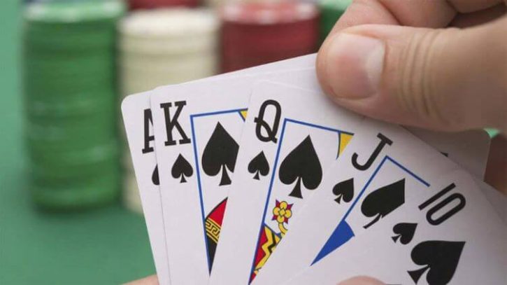 Tiến Lên một game bài nhiều người biết đến ở Việt Nam Tien Len mot game bai nhieu nguoi biet den o Viet Nam