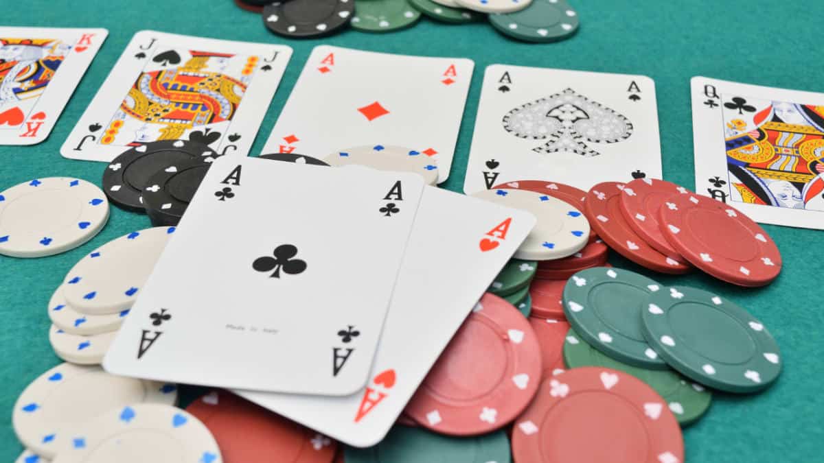 Poker - Một trong những trò chơi quốc dân mà bạn đang để ý tới