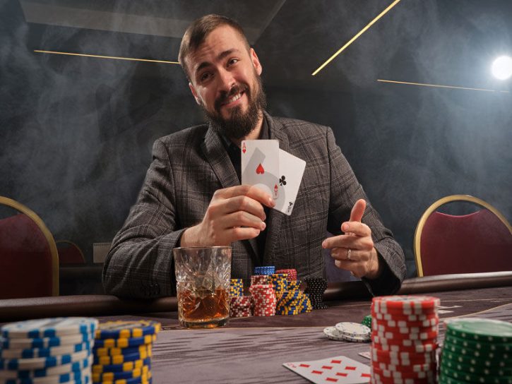 Rèn luyện về cách sử dụng đúng lúc và đúng chiến thuật khi chơi Poker Ren luyen ve cach su dung dung luc va dung chien thuat khi choi Poker