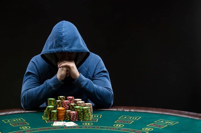 Gioi han co the call voi luong dat cuoc trong Poker the nao?