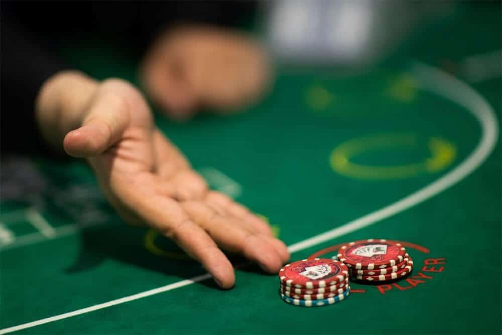 Poker là gì mà lại hot đến vậy? Poker la gi ma lai hot den vay?