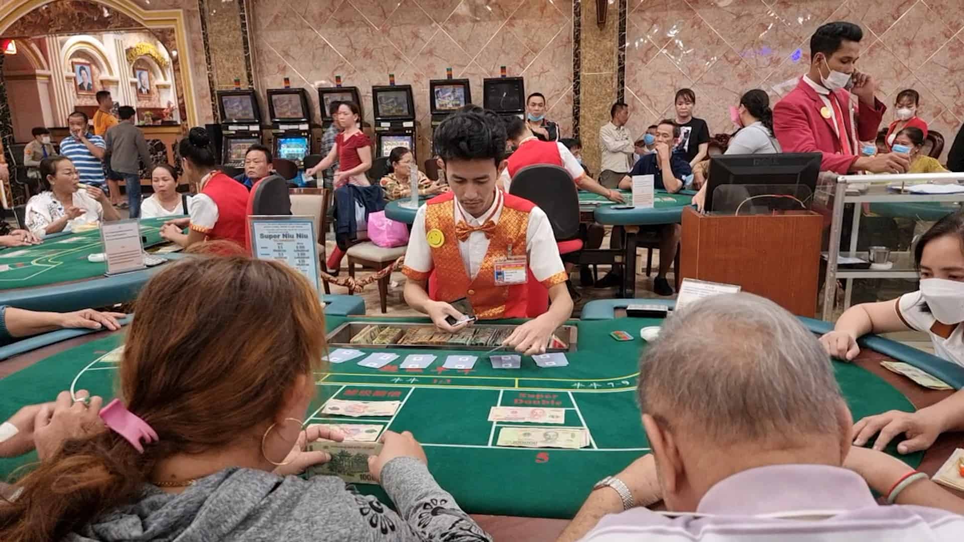 2 mẹo chơi bài Liêng đắc lực giúp bạn có nhiều cơ hội đánh bại đối thủ hơn 2 meo choi bai Lieng dac luc giup ban co nhieu co hoi danh bai doi thu hon